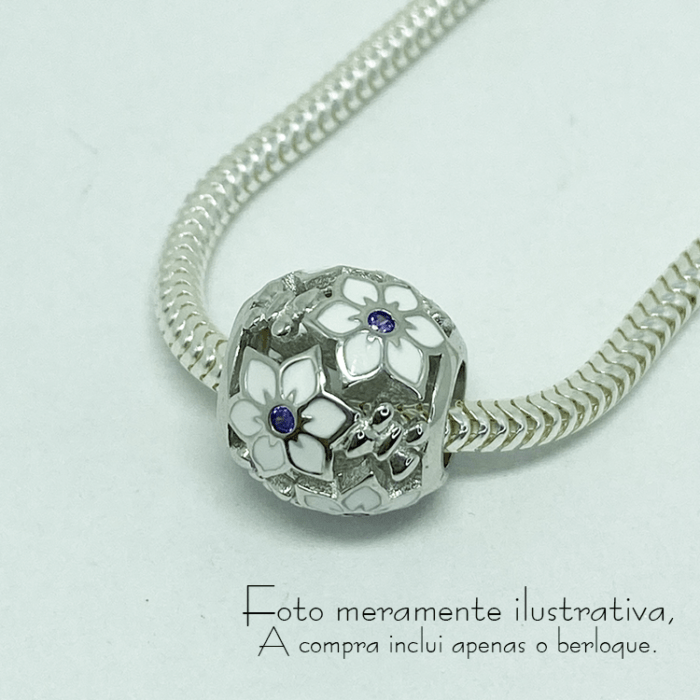 berloque_flores_brancas